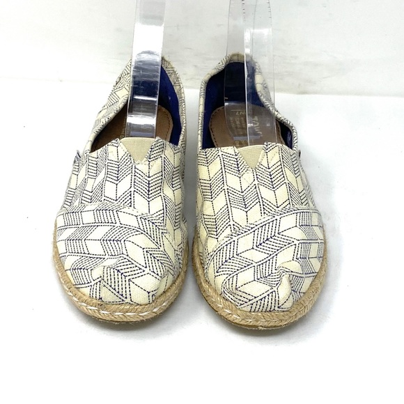 Toms Slip Ons - Picture 2 of 8